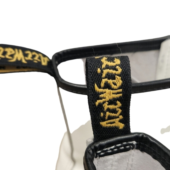 Doc Marten 1460 WOMEN'S PATENT LEATHER LACE UP BOOTS 6 M - Picture 10 of 16